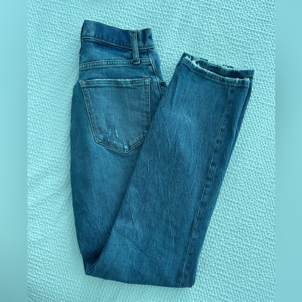 Abercrombie 90s Straight Leg Jean- Ultra High Rise